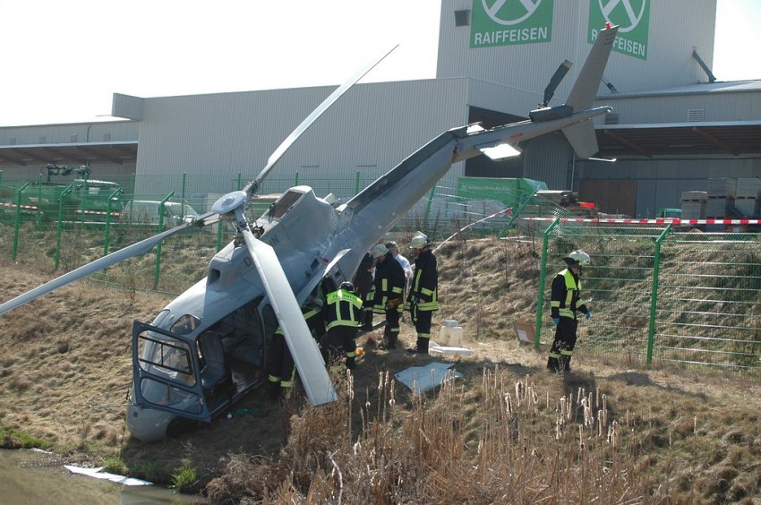 Hubschrauber abgestuerzt in Grafschaft P45.JPG